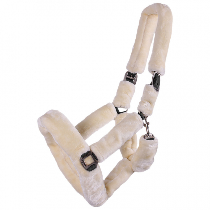 Halster Alaska Fauxfur Natuur in de groep Paardenuitrusting / Halsters / Stof- & Nylon Halsters bij Equinest (1097WH)