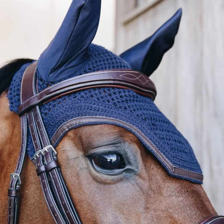 Oornetje Wellington Leather Marineblauw in de groep Paardenuitrusting / Oornetjes bij Equinest (4261233FDNA_r)