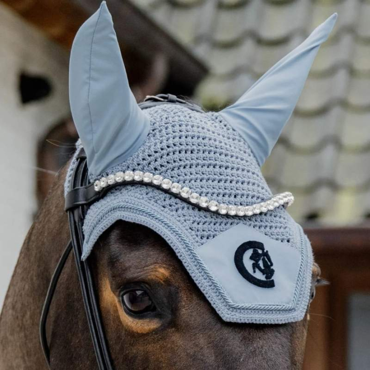 Oornetjes Wellington 3D Logo Lichtblauw in de groep Paardenuitrusting / Oornetjes bij Equinest (4265701LBLUE)