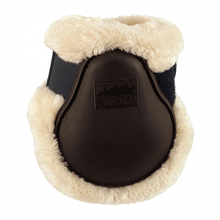 Strijklappen Protection Fauxfur Donkerbruin in de groep Paardenuitrusting / Beenbeschermers & Bandages / Kogelbeschermers & Strijklappen bij Equinest (520000697BR)
