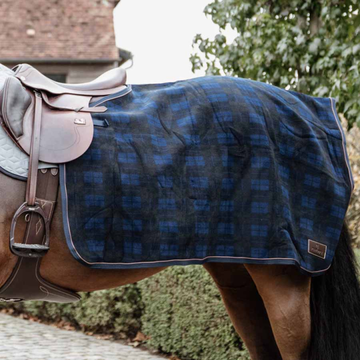 Uitrijdeken Heavy Fleece Check Printing Marineblauw/Zwart in de groep Paardendekens / Uitrijdekens bij Equinest (52208nan_r)