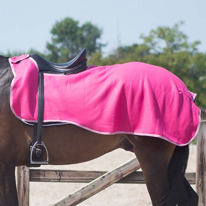 Stapdeken Color Fleece Roze in de groep Paardendekens / Landaankleding & Stapdekens bij Equinest (6145PI)