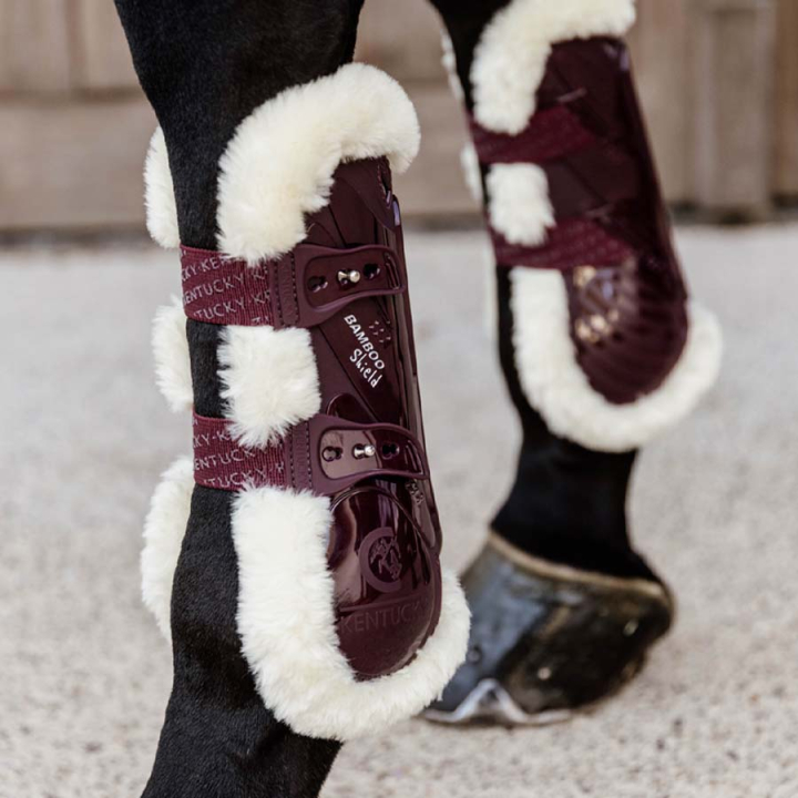 Peesbeschermers Vegan Sheepskin Bamboo Elastic Bordeaux in de groep Paardenuitrusting / Beenbeschermers & Bandages / Peesbeschermers bij Equinest (88102WN_r)