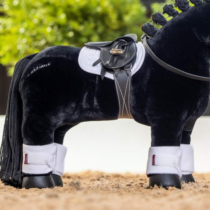 Bandages Toy Pony 4-pack Wit in de groep Stokpaarden & Speelgoedpaarden / Uitrusting voor Speelgoedpaard bij Equinest (IT020640WH)