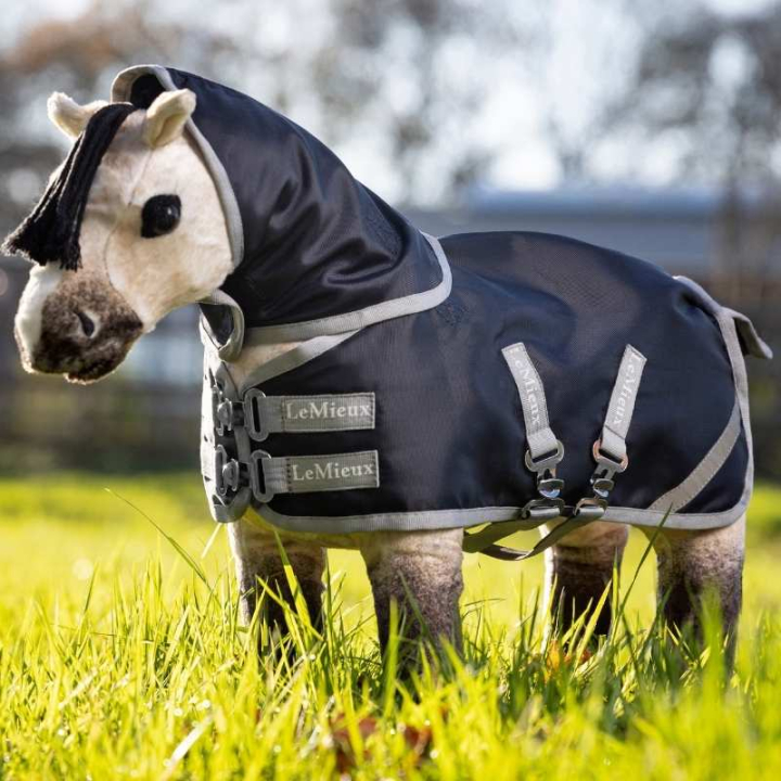 Buitendeke Toy Pony Storm-Tek Marineblauw in de groep Stokpaarden & Speelgoedpaarden / Uitrusting voor Speelgoedpaard bij Equinest (IT033800NA)
