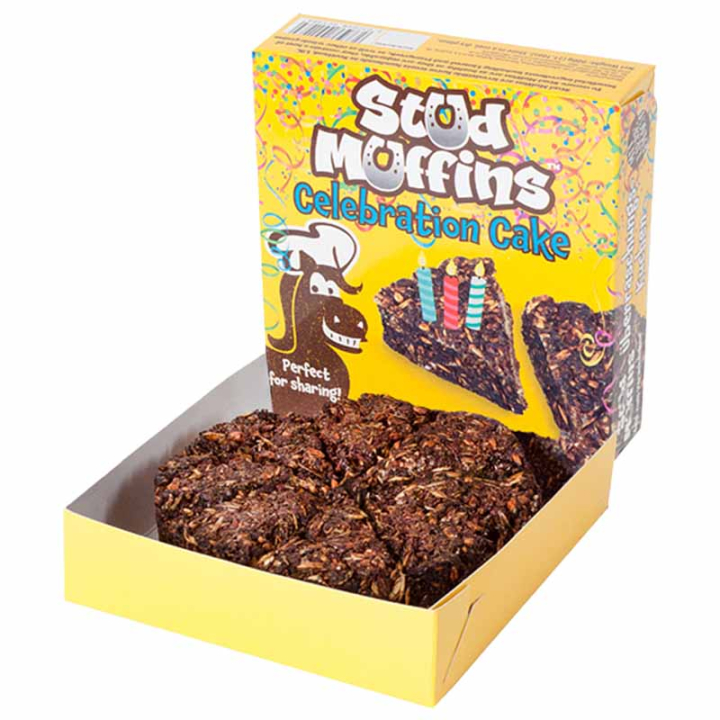 Paardensnoep Stud Muffins Celebration Cake 600g in de groep Paardenverzorging en Verzorging / Paardensnoepjes bij Equinest (LIKSTUDCAKE-600)