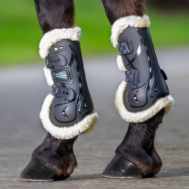 Carbon Fleece Peesbeschermers Voor Zwart in de groep Paardenuitrusting / Beenbeschermers & Bandages / Peesbeschermers bij Equinest (SH1927Sv_r)