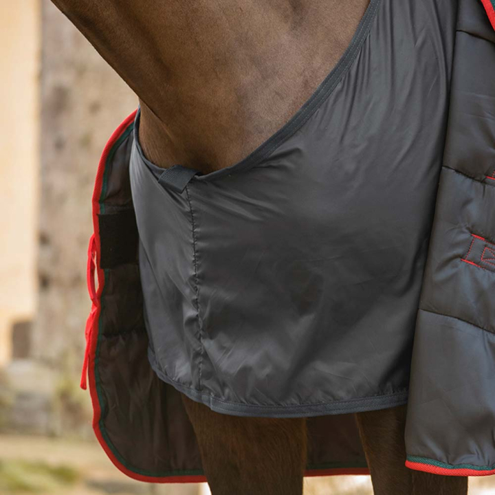 Schouderbeschermer Satin Zwart in de groep Paardendekens / Accessoires dekens / Borstbeschermers bij Equinest (SH93401CPBA_r)