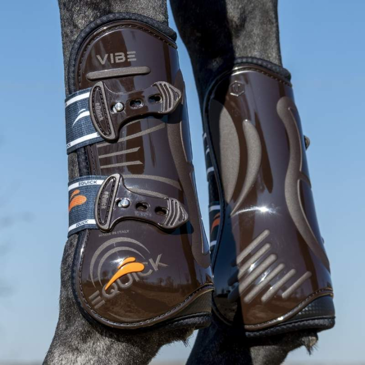 Peesbeschermers Vibe Bruin in de groep Paardenuitrusting / Beenbeschermers & Bandages / Peesbeschermers bij Equinest (VIBFLMBR_r)