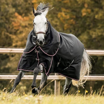 Winterdeken met hals Turnout Plus 200g 1200D Zwart