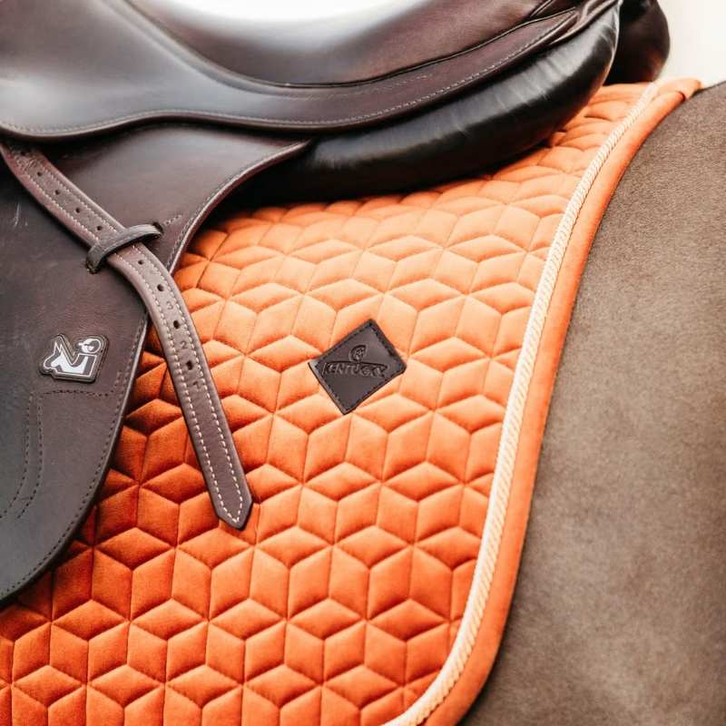 Zadeldekje Velvet Oranje