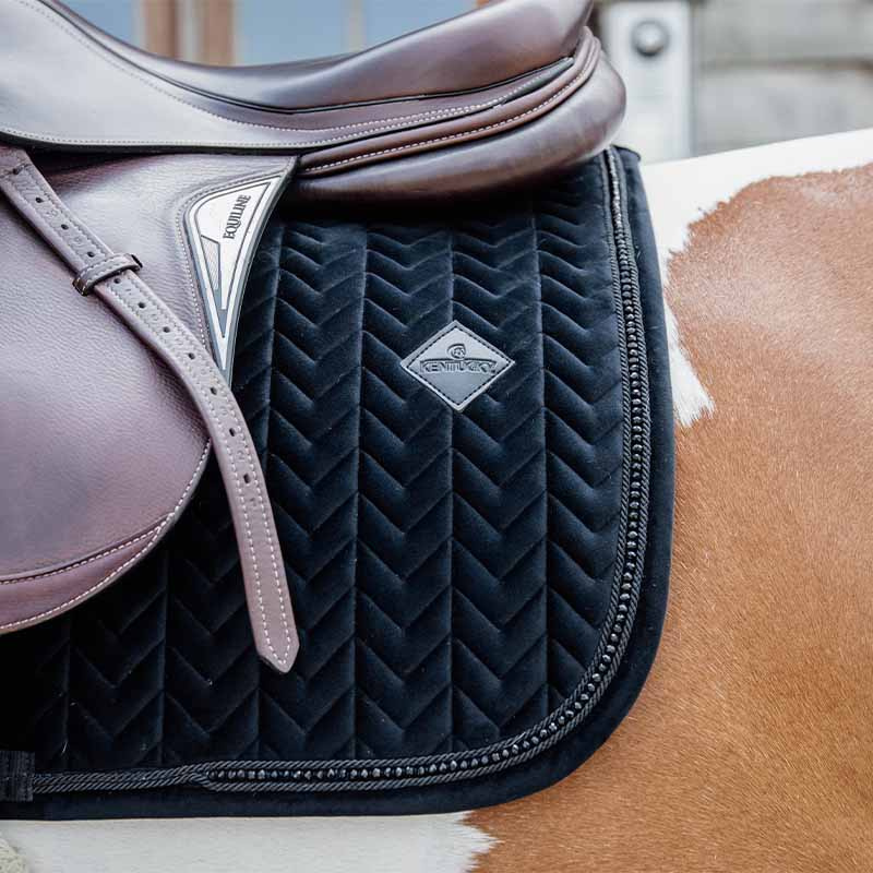 Zadeldekje Velvet Pearls Zwart