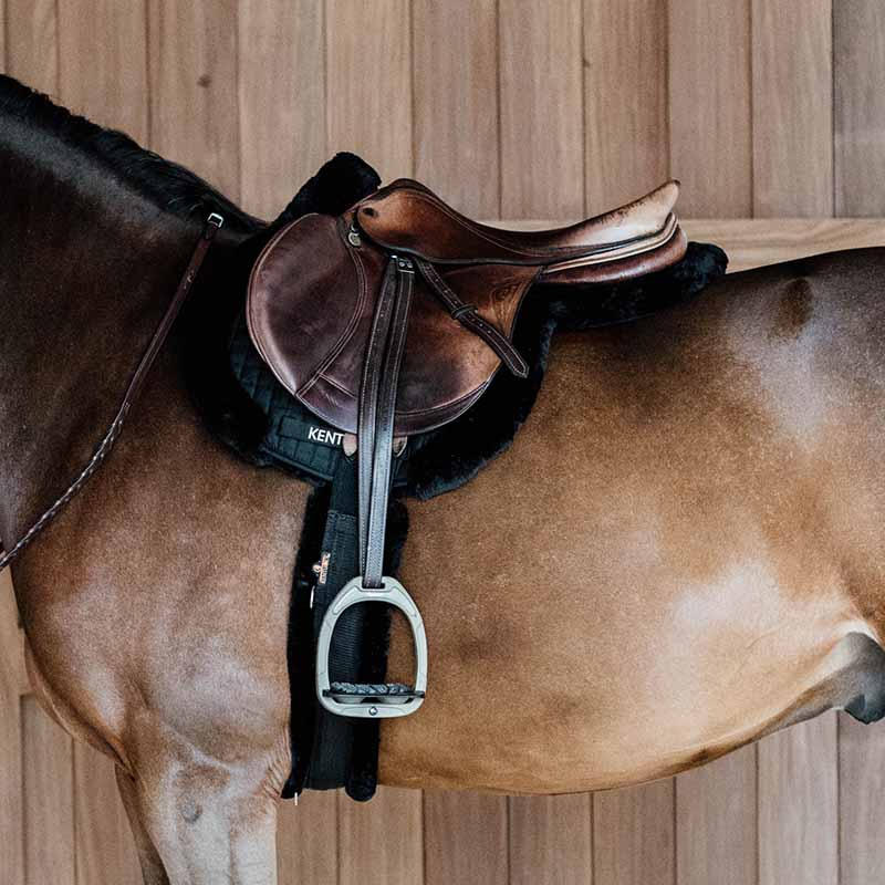 Zadeldekje Hunter Vegan Sheepskin Zwart