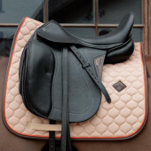 Dressuurzadeldekje Onion Quilt Leather Beige Dressuurzadeldekje Onion Quilt Leather Beige