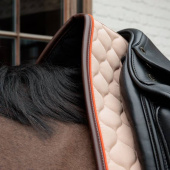 Dressuurzadeldekje Onion Quilt Leather Beige Dressuurzadeldekje Onion Quilt Leather Beige