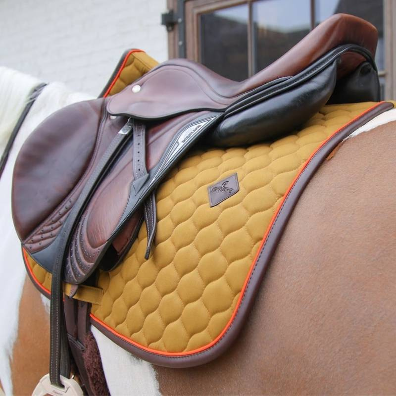 Zadeldekje Onion Quilt Leather Khaki