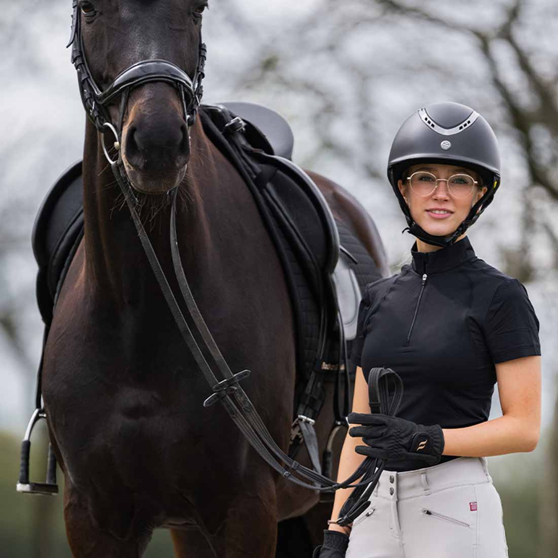 Paardrijcap EQ3 Pardus met Schroef Smooth Top Zwart