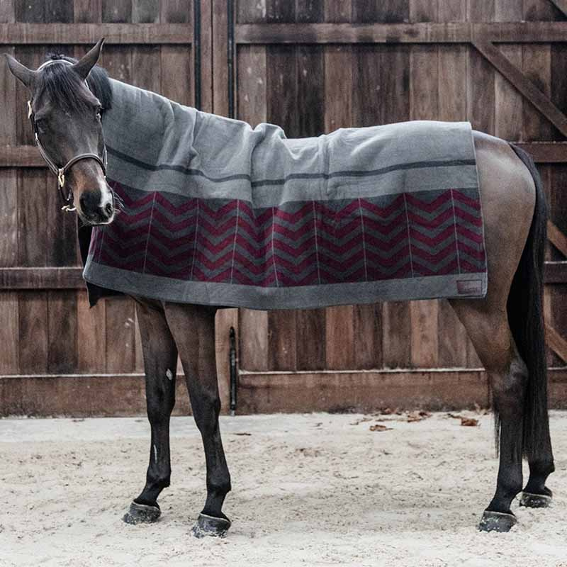 Fleece Deken Heavy Square Fishbone Bordeaux