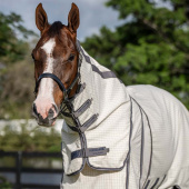 Zomerdeken Rambo Optimo Supreme Summer Plus Wit/Marineblauw/Grijs Zomerdeken Rambo Optimo Supreme Summer Plus Wit/Marineblauw/Grijs