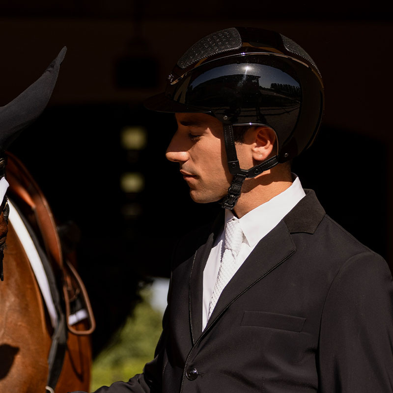 Paardrijcap Dogma Pure Shine Zwart