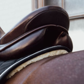 Dressuurzadeldekje Skin Friendly Vegan Sheepskin Zwart Dressuurzadeldekje Skin Friendly Vegan Sheepskin Zwart