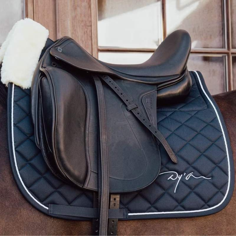 Dressuurzadeldekje Skin Friendly Vegan Sheepskin Marineblauw