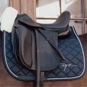 Dressuurzadeldekje Skin Friendly Vegan Sheepskin Marineblauw Dressuurzadeldekje Skin Friendly Vegan Sheepskin Marineblauw
