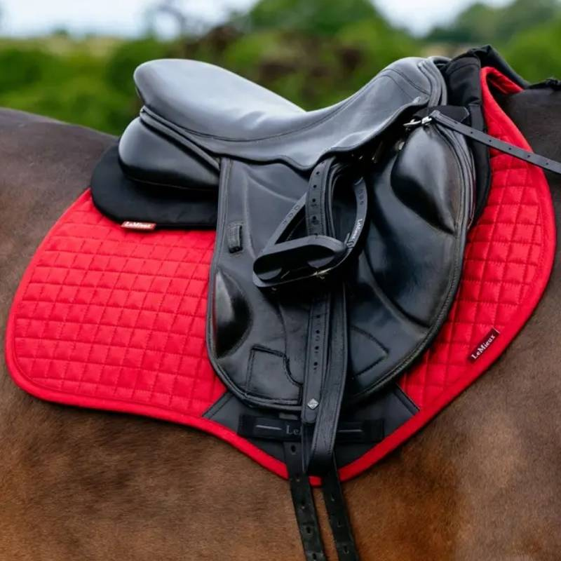 Zadeldekje Suede Square Rood