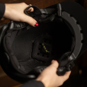 Paardrijcap MIPS Hybrid 2.0 Zwart Paardrijcap MIPS Hybrid 2.0 Zwart